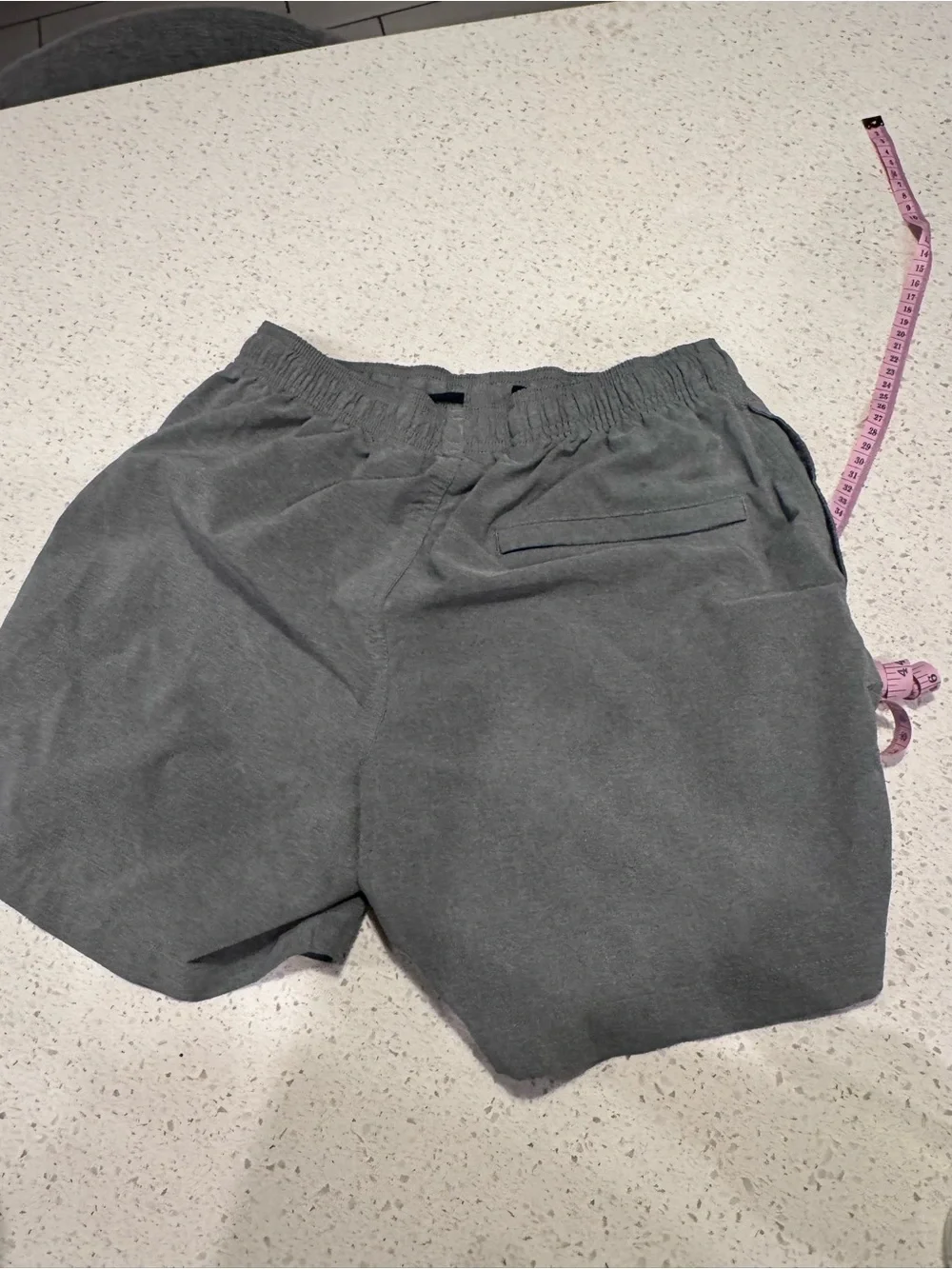 Chubbies Men’s Small Gray Performance Shorts 5.5” Inseam Stretch Athletic